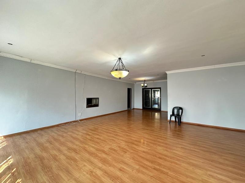 To Let 4 Bedroom Property for Rent in Southernwood Eastern Cape